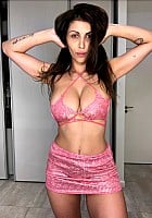 Nicole Belle